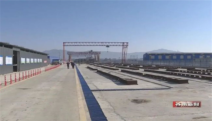 浙江溫州蒼南礬藻公路首條隧道貫通